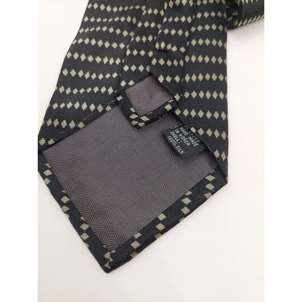 Tongue Tied men tie